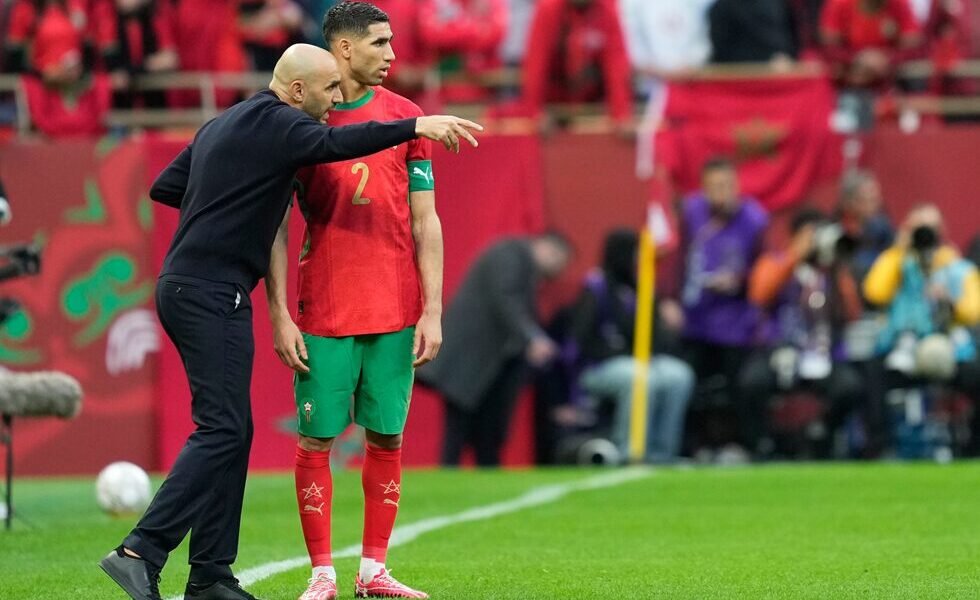 الركراكي يستقر على تشكيلة منتخب المغرب لمواجهة الكاميرون