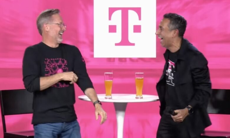 العام الجديد يعني رسومًا جديدة لعملاء TMobile