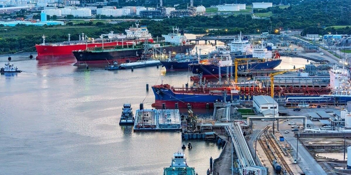 الغاز الأميركي يرتفع بنحو 20% اليوم بعد مكاسب أسبوعية فاقت 70%