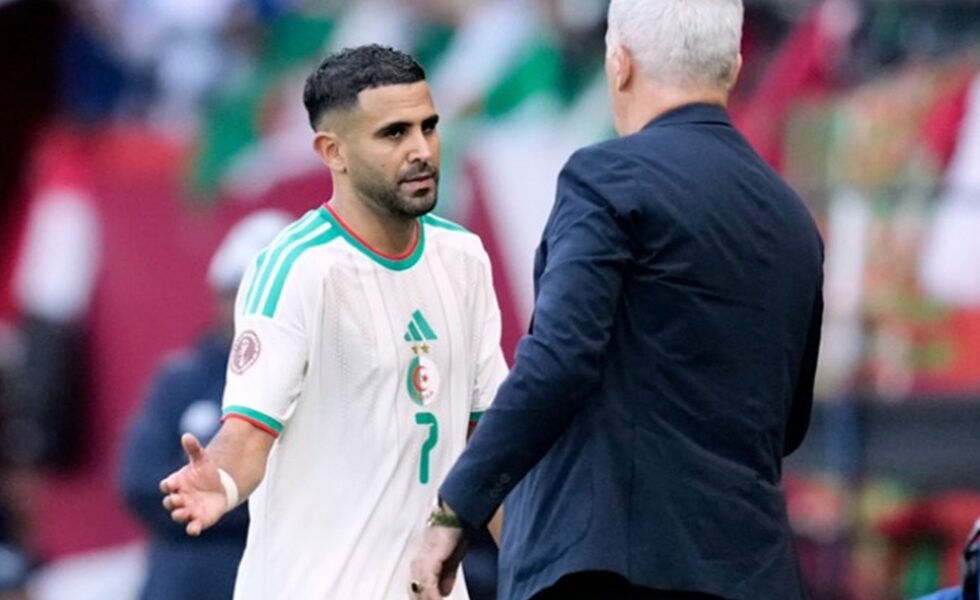 بيتكوفيتش يعلن تشكيلة منتخب الجزائر الأساسية لمواجهة نيجيريا
