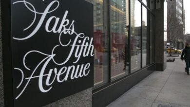 تعلن شركة Saks Global عن الرئيس التنفيذي الجديد ريتشارد بيكر وسط تقارير الإفلاس