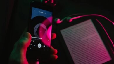 تعمل خدمة Spotify على زيادة الأسعار في الولايات المتحدة بنسبة 8%؛ بعض الناس سعداء