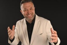 رياض العمر يشوّق جمهوره لعمل غنائي جديد.. هدية العيد تقترب