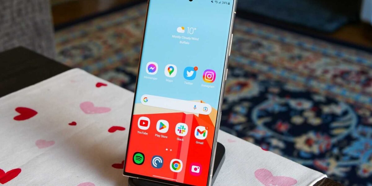 يشير رمز OneUI 8.5 إلى أن هاتف Galaxy S26 سيحصل على ترقية كبيرة للشحن اللاسلكي